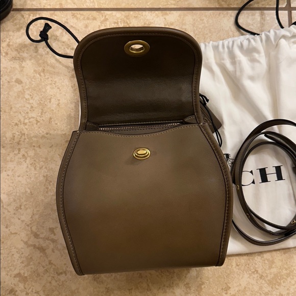 New with tags - Coach 1941 Turnlock Curved Top handle Handbag in faded hickory - Picture 6 of 10